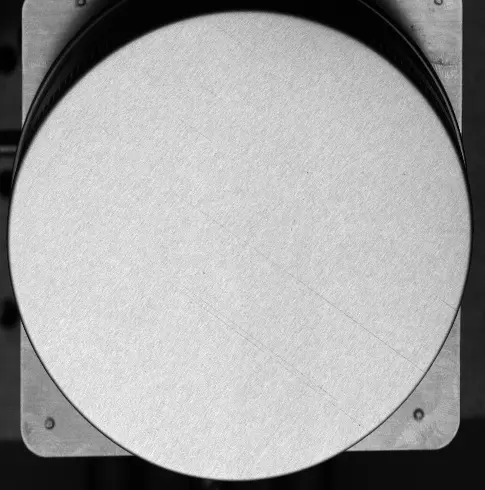 Contrôle de rayure sur des boîtes métalliques en vision industrielle